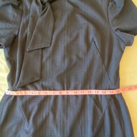 Margo Midi Short Sleeve Dress Navy Blue with Necktie. Size 14 - Picture 7 of 7